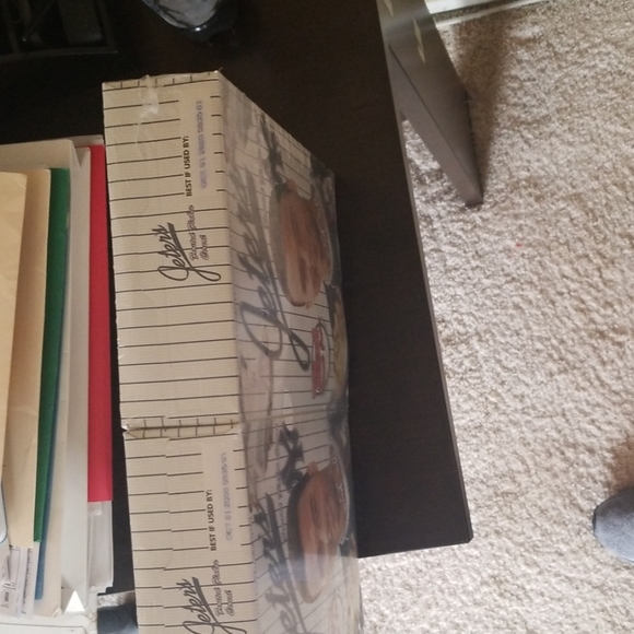 Derek Jeter collectable - Picture 6 of 8